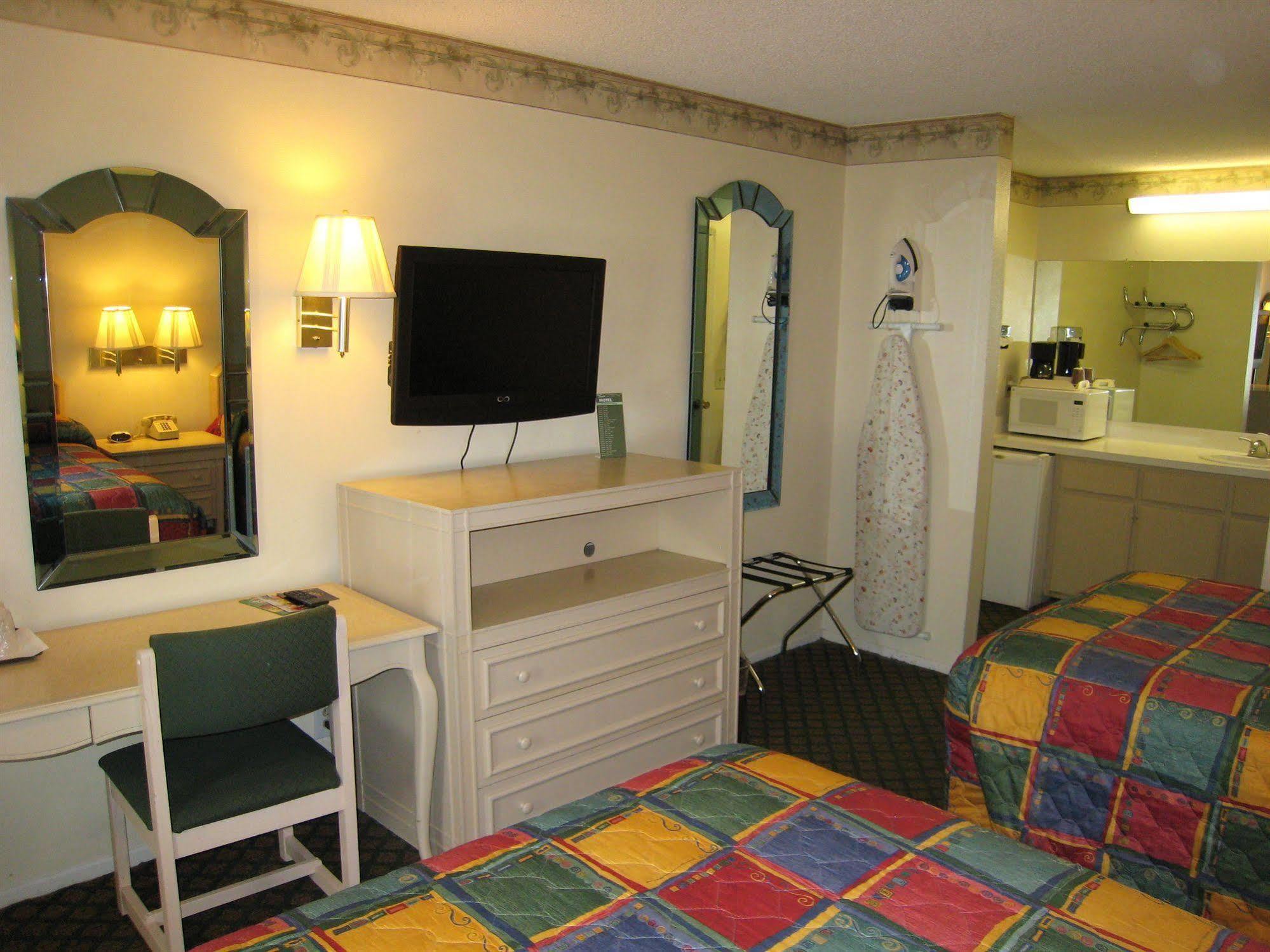 Town House Motel Lancaster Eksteriør billede