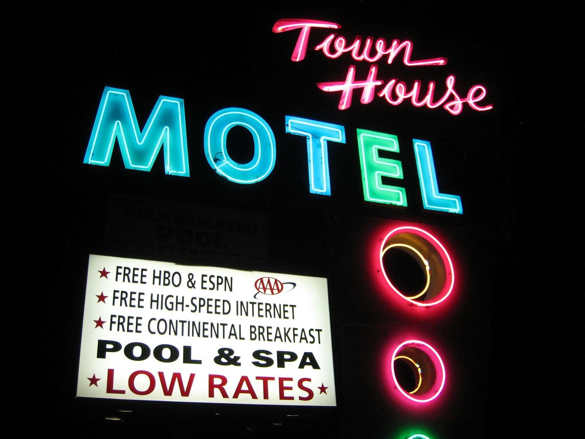 Town House Motel Lancaster Eksteriør billede